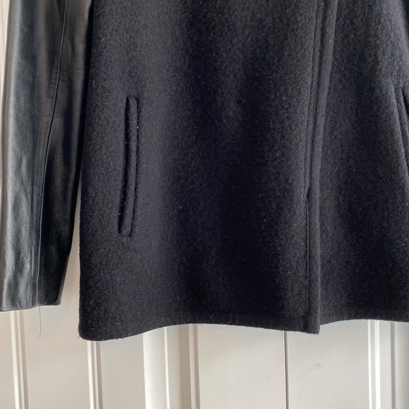 Vince Women's‎ Size XS Black Leather Sleeve Asymmetrical Boucle Wool Jacket - Picture 3 of 9